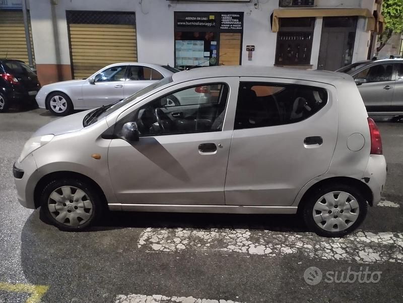 Usata Nissan Pixo 2010 Grigio Utilitaria