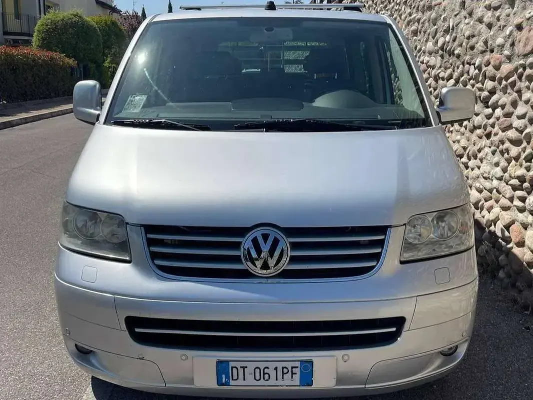 Usata VW Multivan Highline 174 CV (127 kW) 2009 Argento Monovolume
