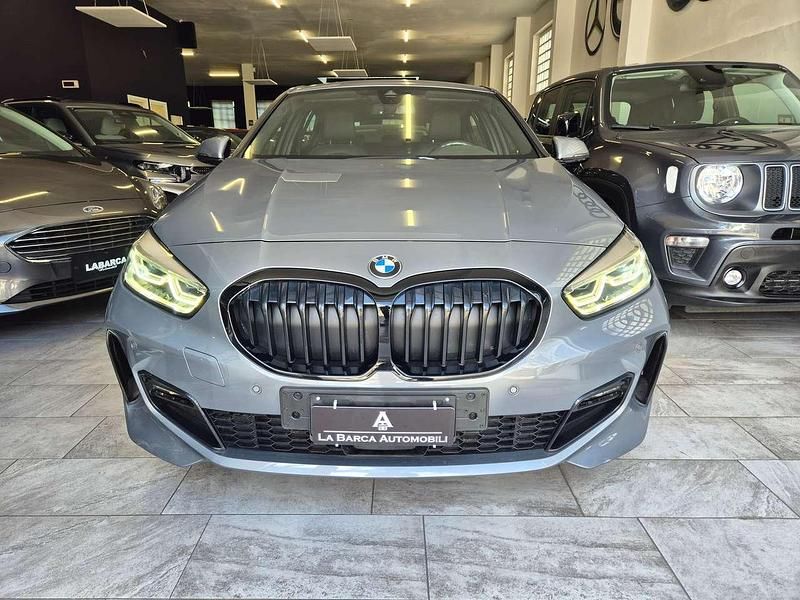 Usado BMW 118 M Sport 136 CV (100 kW) 2024 Gris Utilitario