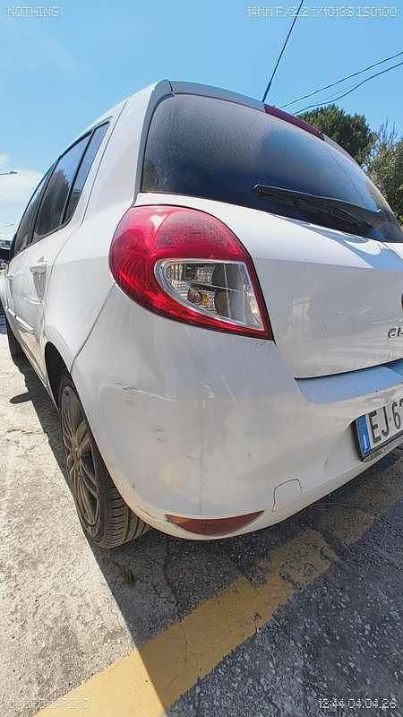 Usata Renault Clio III Dynamique 75 CV (55 kW) 2011 Bianco Berlina