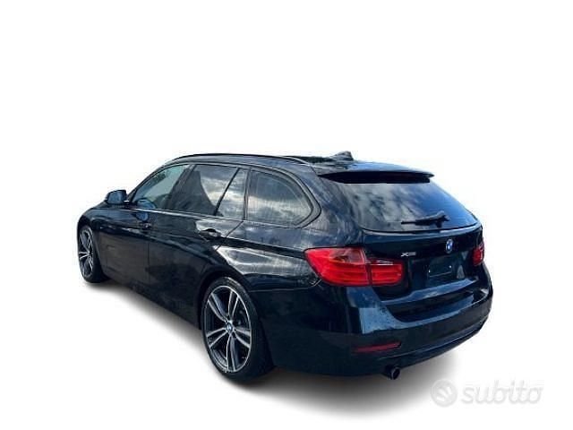 Usata BMW 318 Sport Line 143 CV (105 kW) 2014 Nero Station wagon