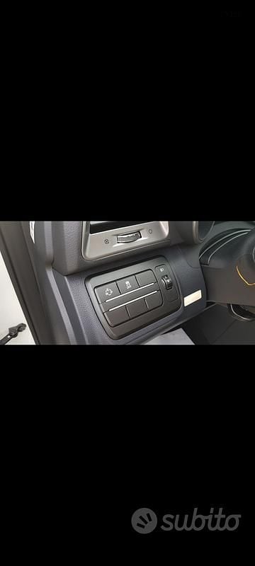 Usata SsangYong Tivoli 128 CV (94 kW) 2018 Bianco SUV