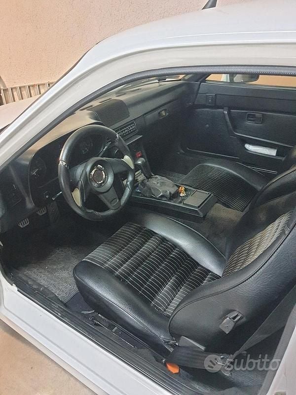 Usata Porsche 924 125 CV (91 kW) 1980 Bianco Coupé