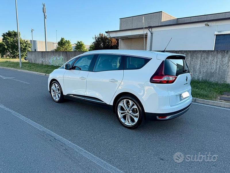 Usata Renault Scenic E-Tech 130 CV (95 kW) 2018 Bianco SUV