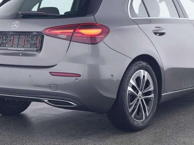 Occasion Mercedes A180 Progressive 136 ch (100 kW) 2025 Gris Berline