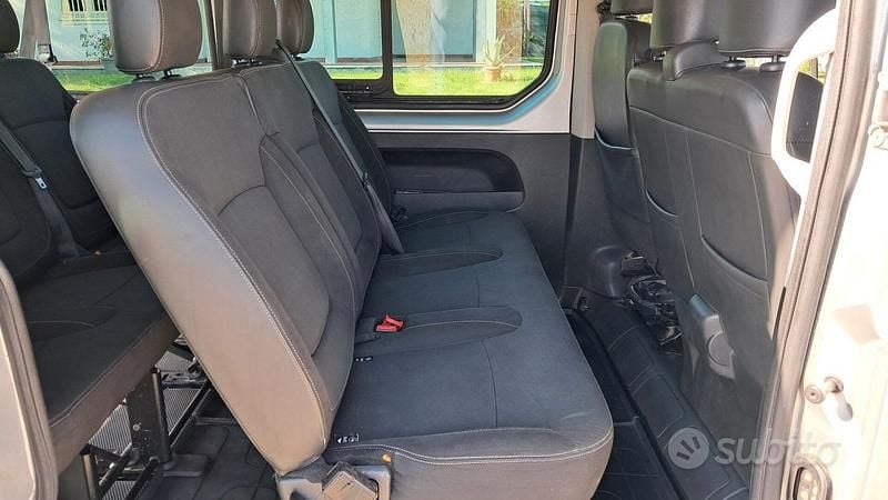 Usata Renault Trafic Zen 125 CV (91 kW) 2016 Grigio Monovolume