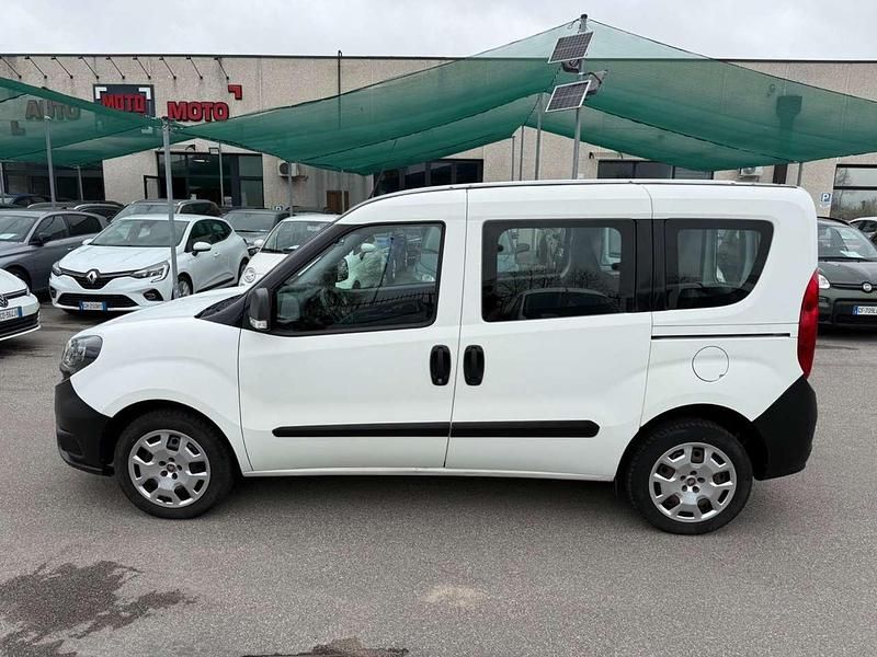 Usata Fiat Doblò Easy 95 CV (69 kW) 2019 Bianco Monovolume