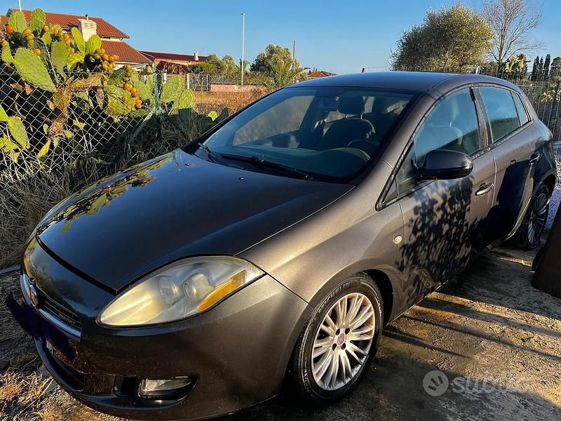 Usata Fiat Bravo 120 CV (88 kW) 2010 Grigio Utilitaria