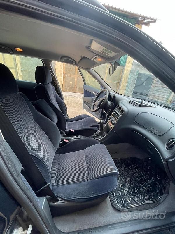 Usata Alfa Romeo 156 Impression 140 CV (102 kW) 2001 Blu Station wagon