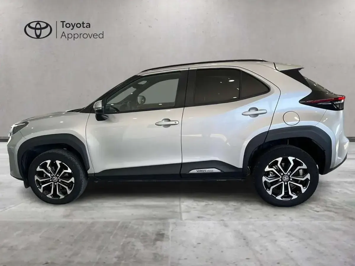 Usata Toyota Yaris Cross Trend 116 CV (85 kW) 2023 Argento SUV