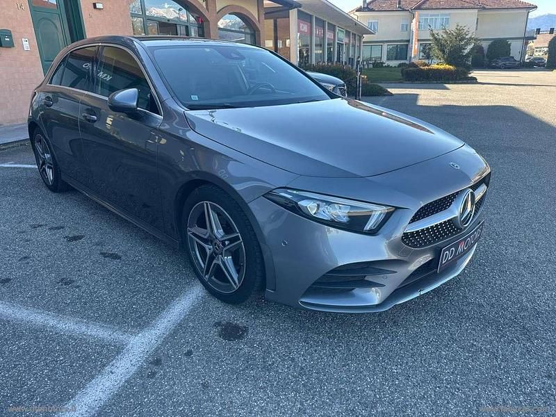 Usata Mercedes A180 Premium 116 CV (85 kW) 2021 Grigio Berlina