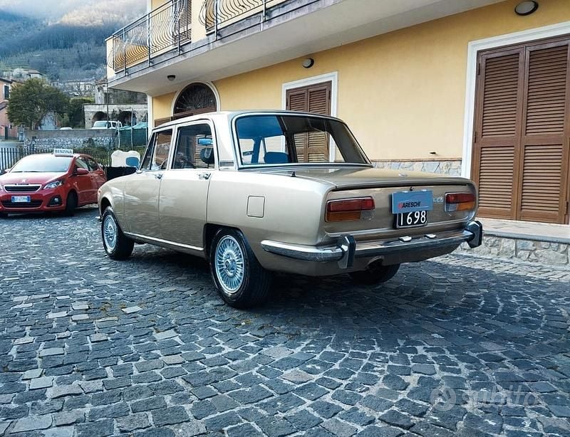 Usata Alfa Romeo 2000 131 CV (96 kW) 1970 Berlina