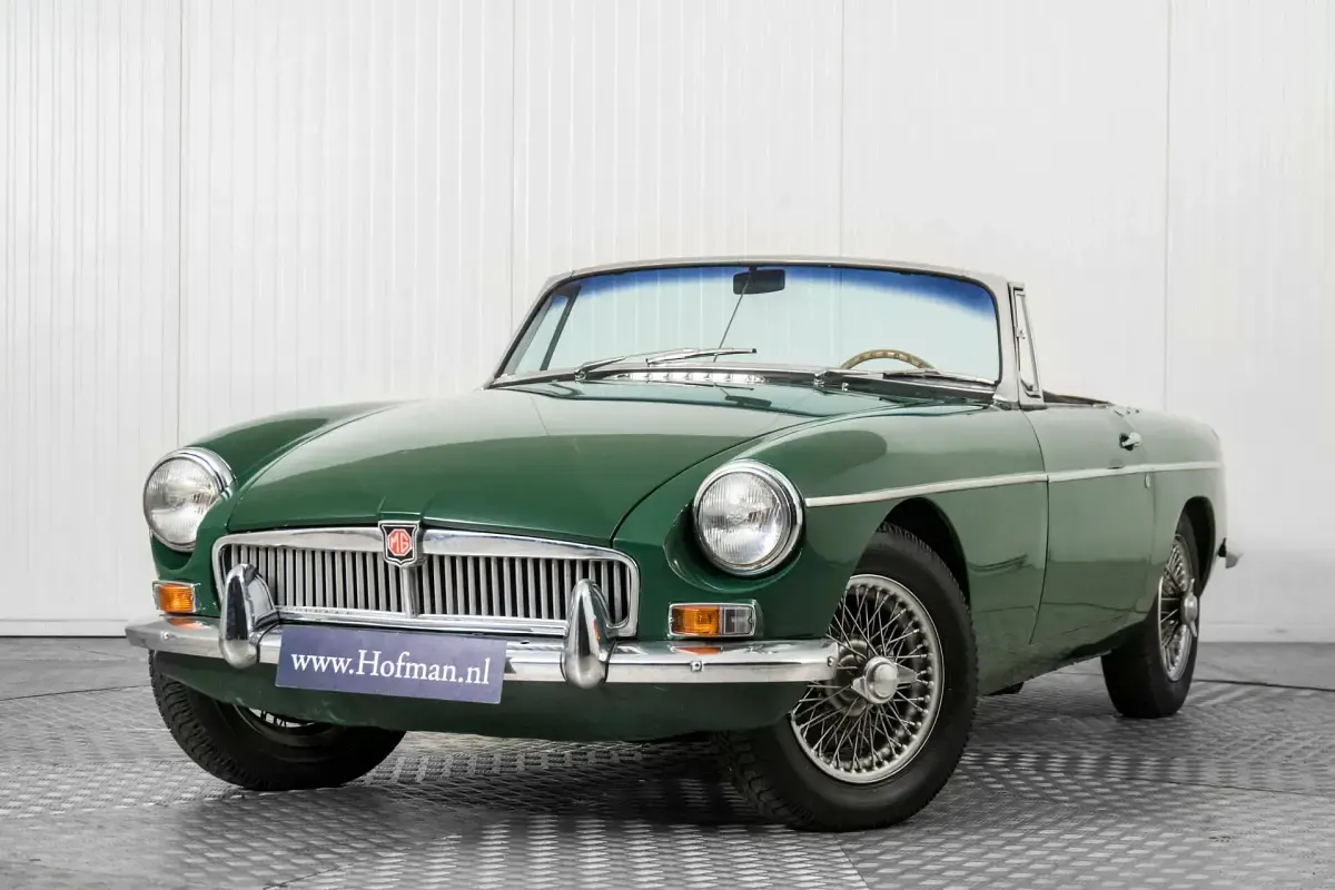 Usata MG B 96 CV (70 kW) 1965 Verde Cabrio