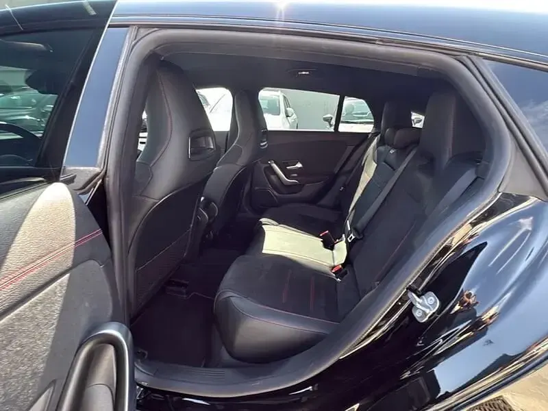 Usata Mercedes CLA180 Shooting Brake Advanced Plus 116 CV (85 kW) 2024 Nero Station wagon