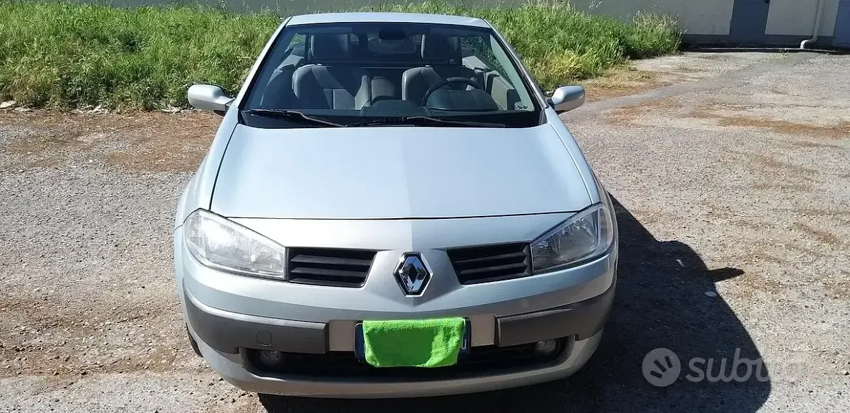 Usata Renault Mégane Cabriolet 156 CV (114 kW) 2004 Bluazzurro Cabrio