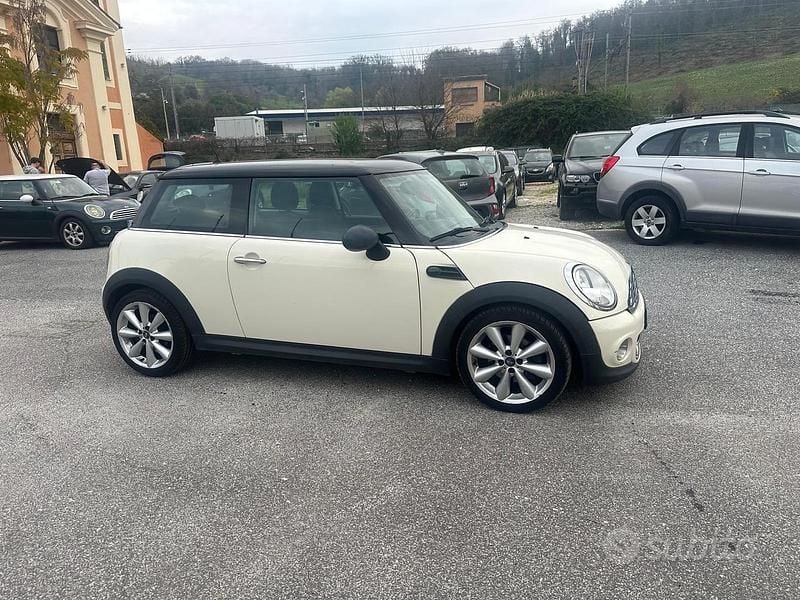 Usata Mini Cooper 112 CV (82 kW) 2013 Bianco Utilitaria