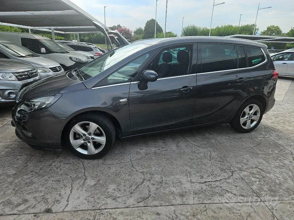 Usata Opel Zafira Tourer Cosmo 150 CV (110 kW) 2012 Monovolume
