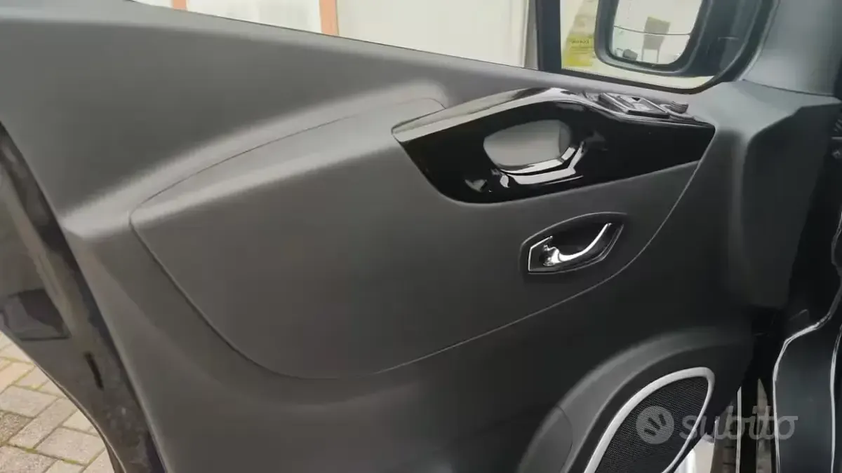 Usata Opel Vivaro S 125 CV (91 kW) 2016 Nero Monovolume