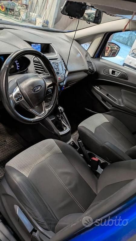 Usata Ford Ecosport Titanium 111 CV (81 kW) 2017 Blu SUV