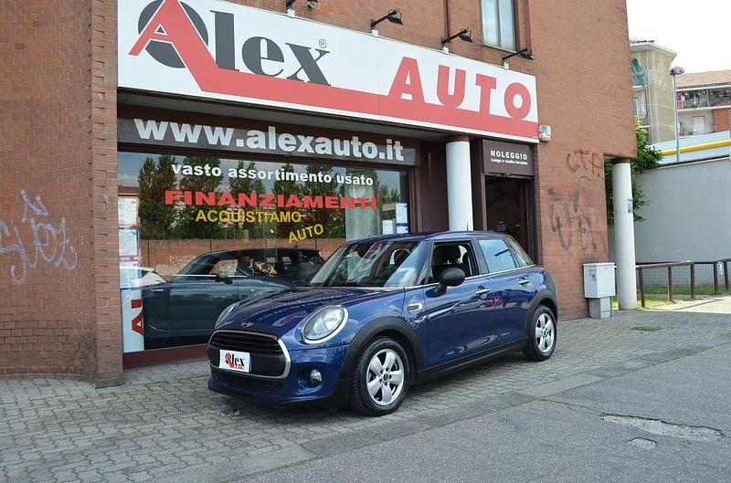 Usata Mini One D Business 95 CV (69 kW) 2017 Blu/azzurro Utilitaria