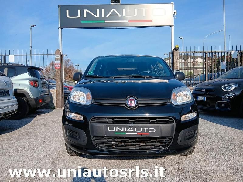Usata Fiat Panda Lounge 69 CV (50 kW) 2020 Nero Berlina
