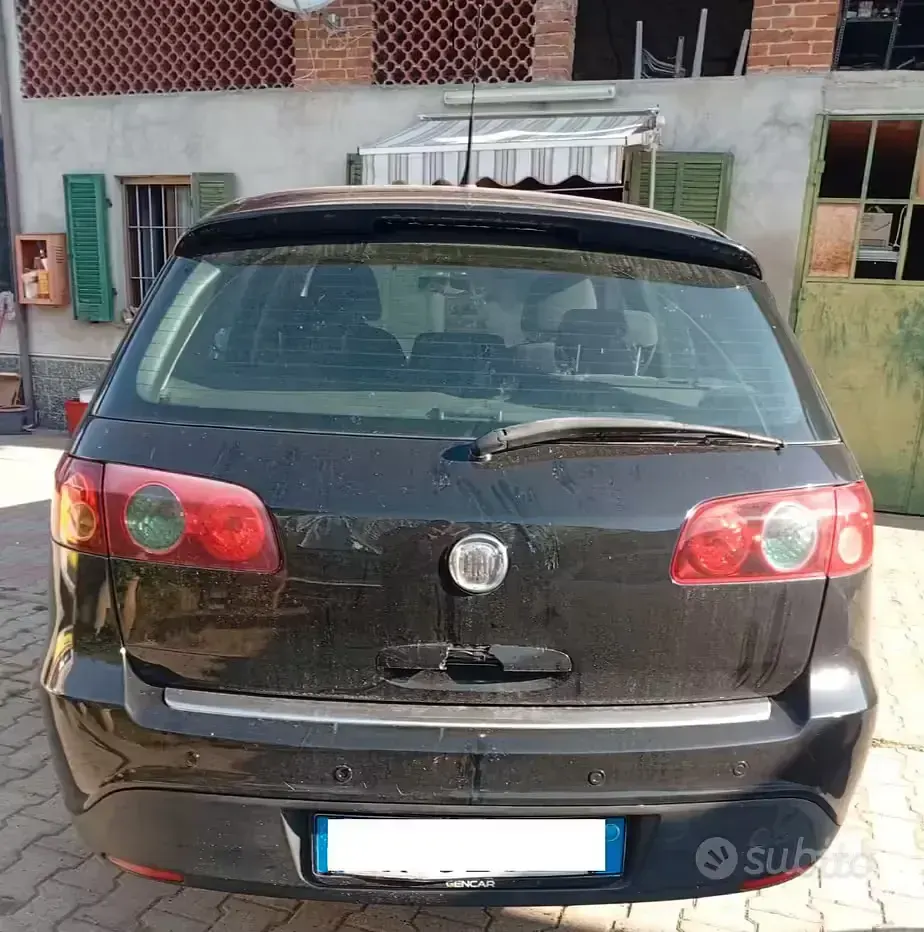 Usata Fiat Croma 120 CV (88 kW) 2009 Nero Station wagon