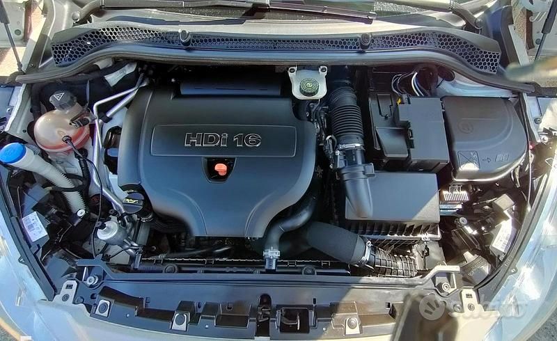 Usata Peugeot RCZ 163 CV (119 kW) 2011 Bianco Coupé