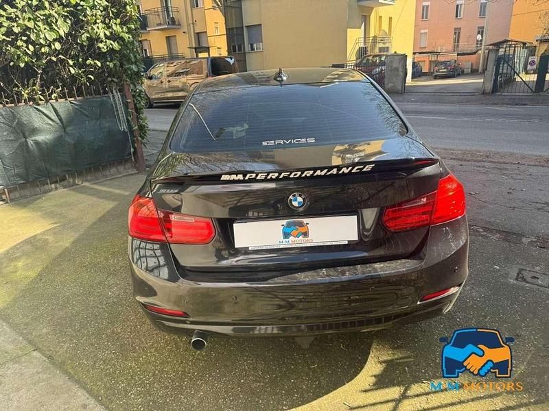 Usata BMW 320 184 CV (135 kW) 2014 Nero Berlina