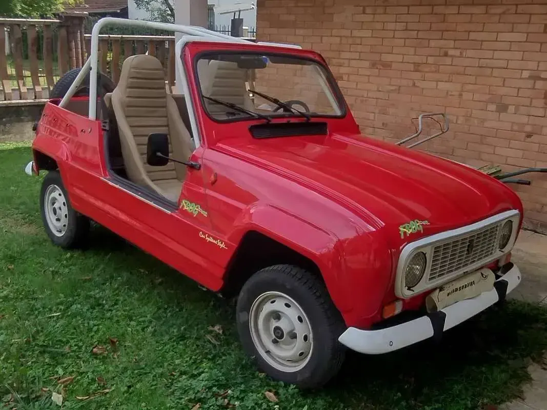 Usata Renault R4 33 CV (24 kW) 1987 Rosso Berlina
