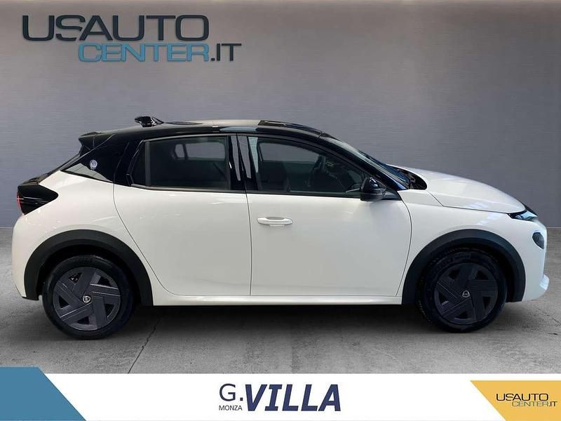 Usata Lancia Ypsilon 101 CV (74 kW) 2024 Bianco Utilitaria