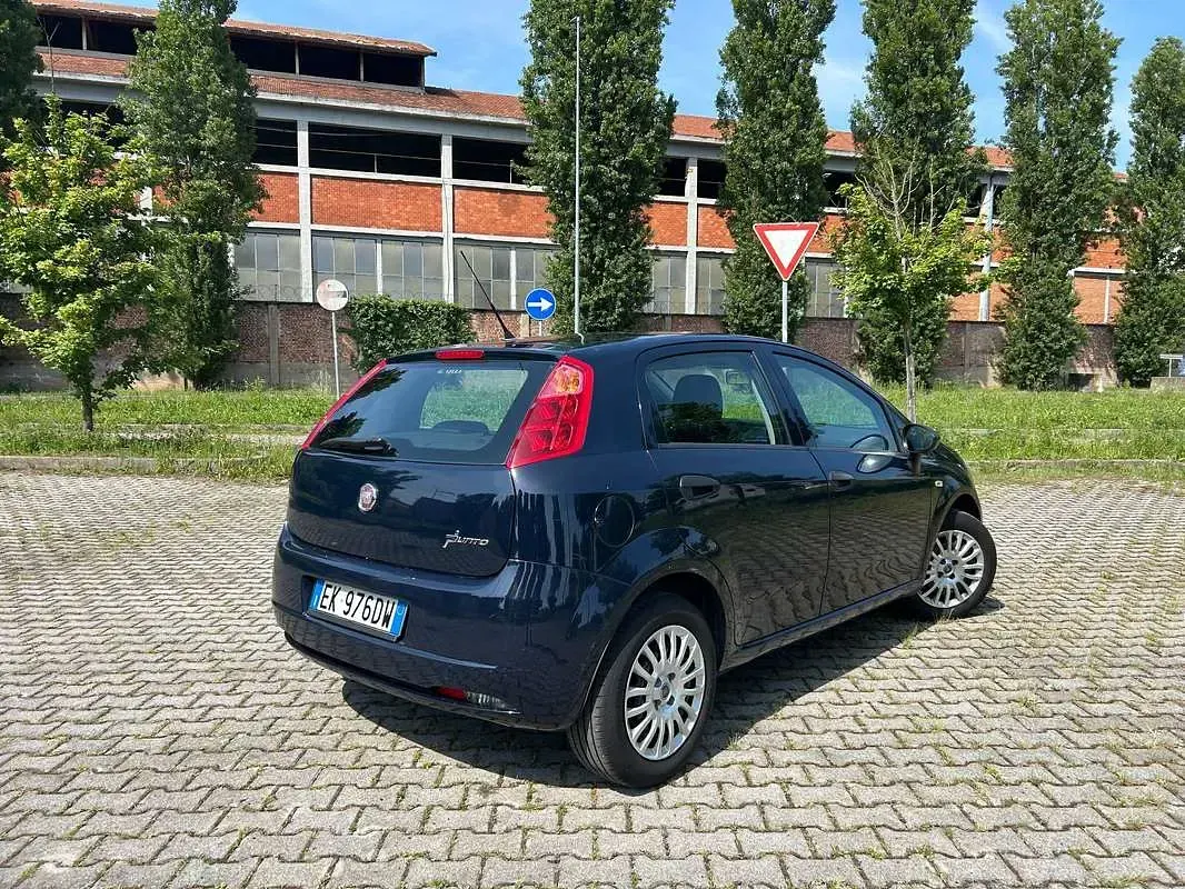 Usata Fiat Punto Evo Active 69 CV (50 kW) 2011 Blu/azzurro Utilitaria