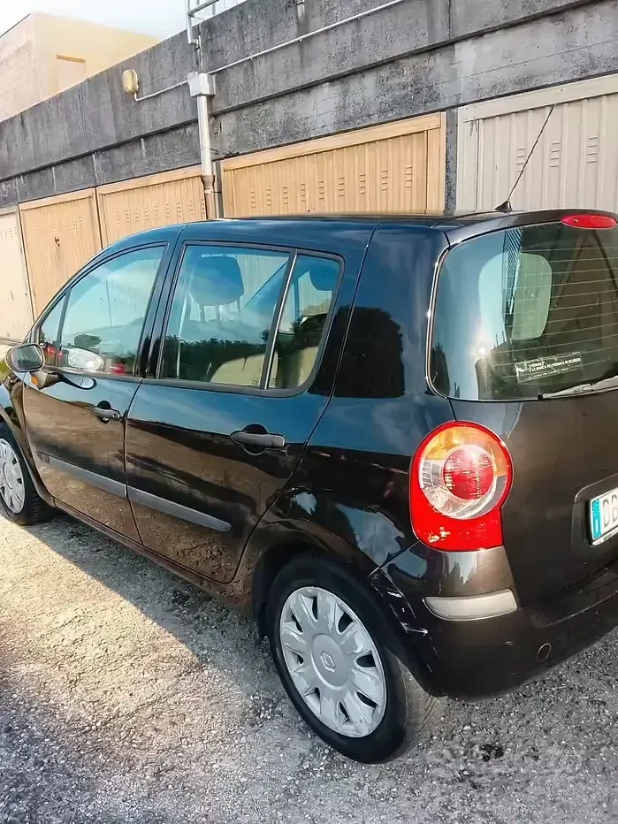 Usata Renault Modus 2006 Monovolume