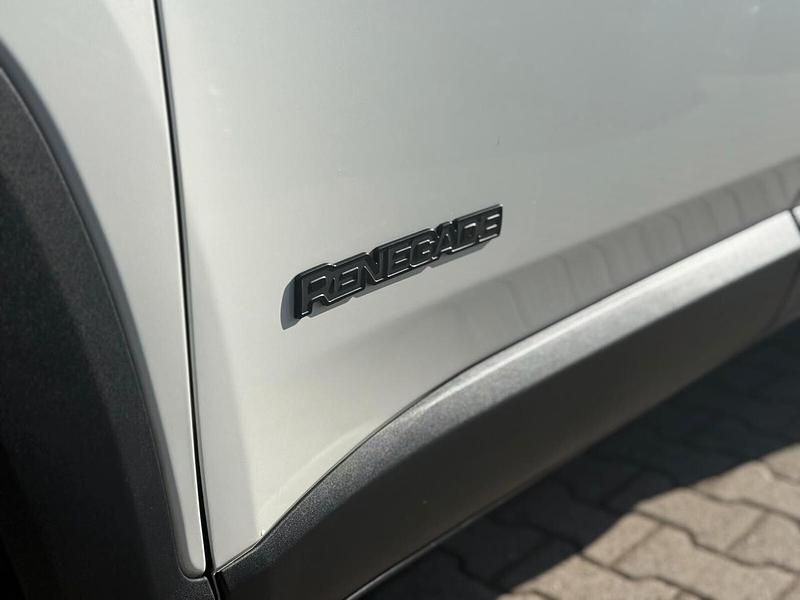 Usata Jeep Renegade Limited 130 CV (95 kW) 2022 Bianco SUV
