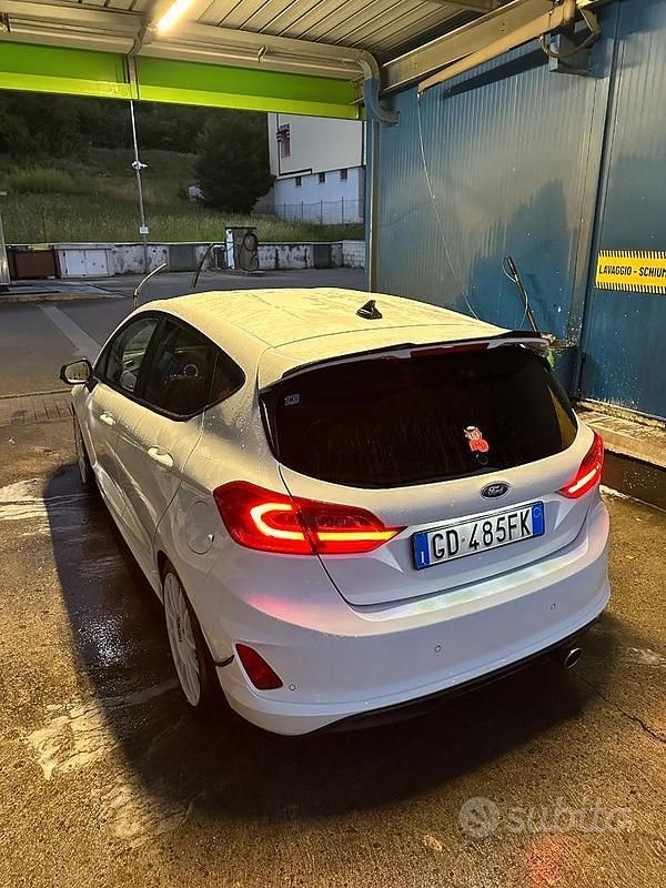 Usata Ford Fiesta ST-Line 86 CV (63 kW) 2020 Bianco Utilitaria