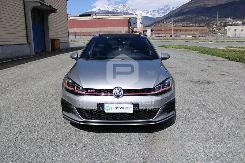 Usata VW Golf VII GTI 245 CV (180 kW) 2019 Grigio Utilitaria