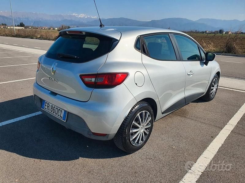 Usata Renault Clio IV 75 CV (55 kW) 2012 Berlina