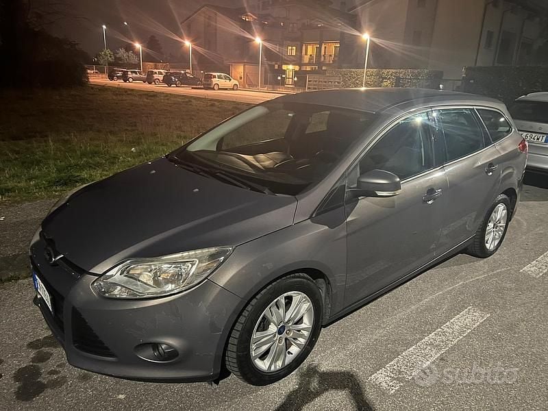 Occasion Ford Focus 116 ch (85 kW) 2012 Gris Break