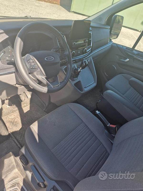 Usata Ford Tourneo Custom 185 CV (136 kW) 2021 Blu Furgone