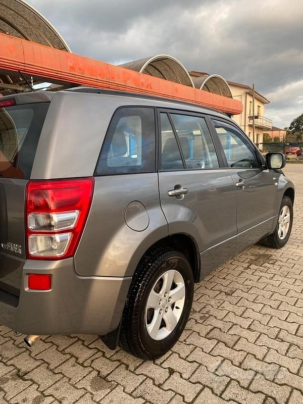 Usata Suzuki Vitara 2007 Grigio SUV