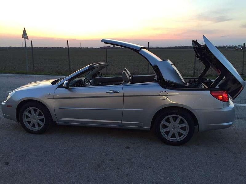 Usata Chrysler Sebring Cabriolet Limited 140 CV (102 kW) 2008 Argento Cabrio