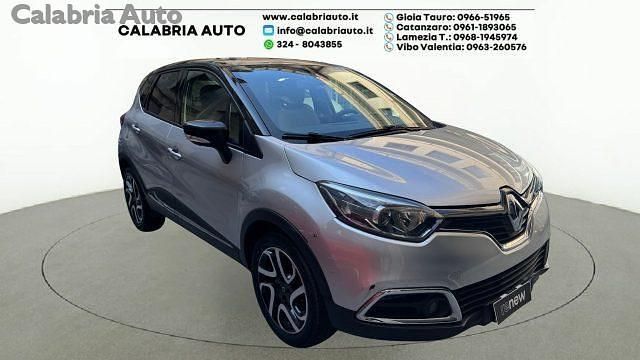 Usata Renault Captur Intens 90 CV (66 kW) 2015 Grigio SUV