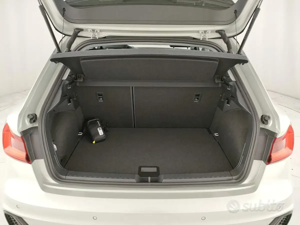 Nuova Audi A1 Sportback S-Line 116 CV (85 kW) 2026 Grigio Utilitaria