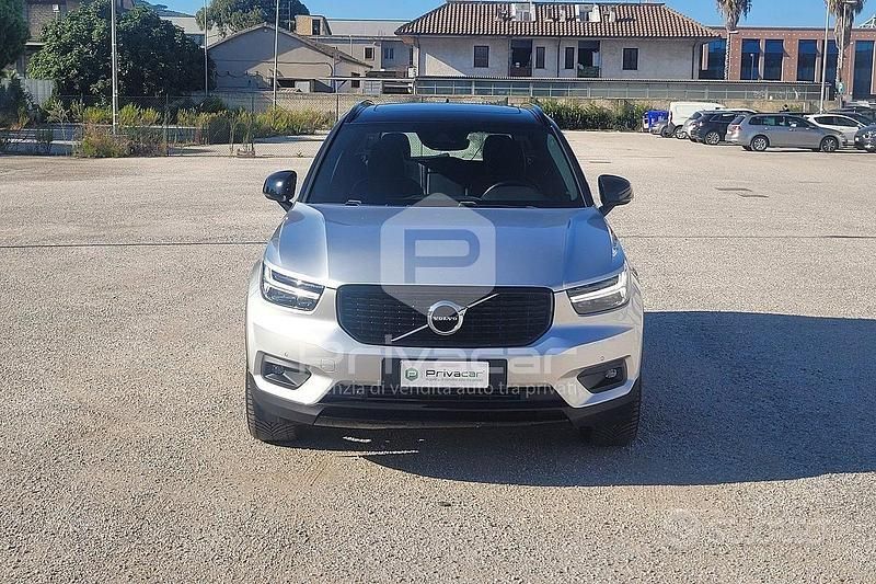 Usata Volvo XC40 R-Design 190 CV (139 kW) 2018 Grigio SUV