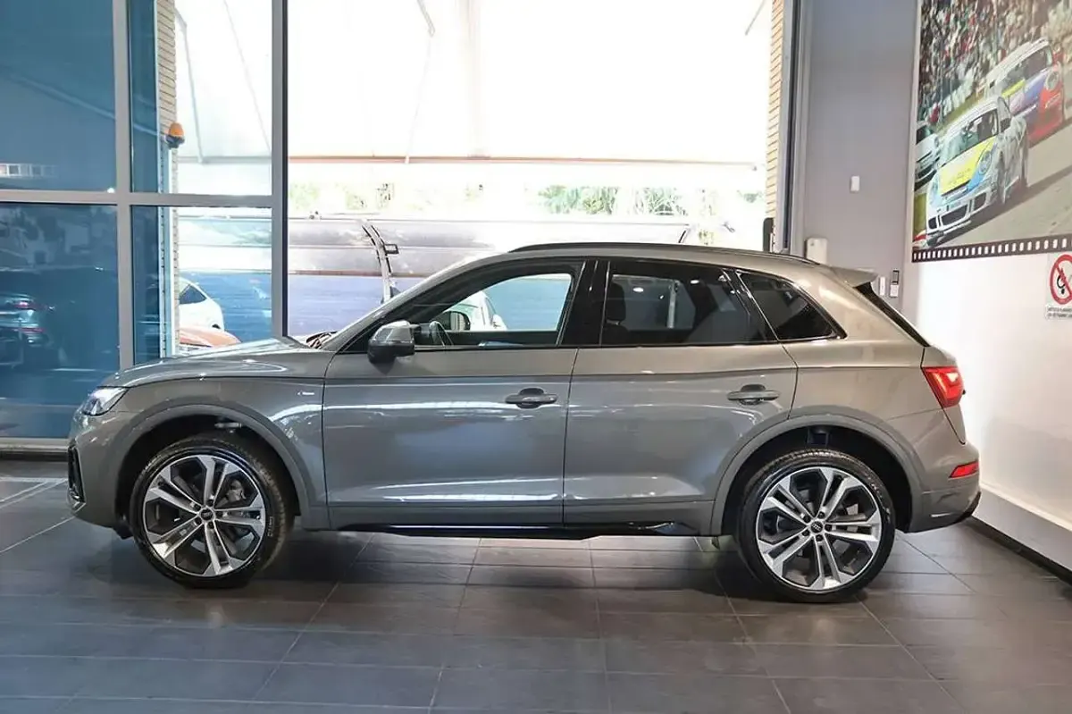 Usata Audi Q5 S-line plus 204 CV (150 kW) 2023 Grigio SUV