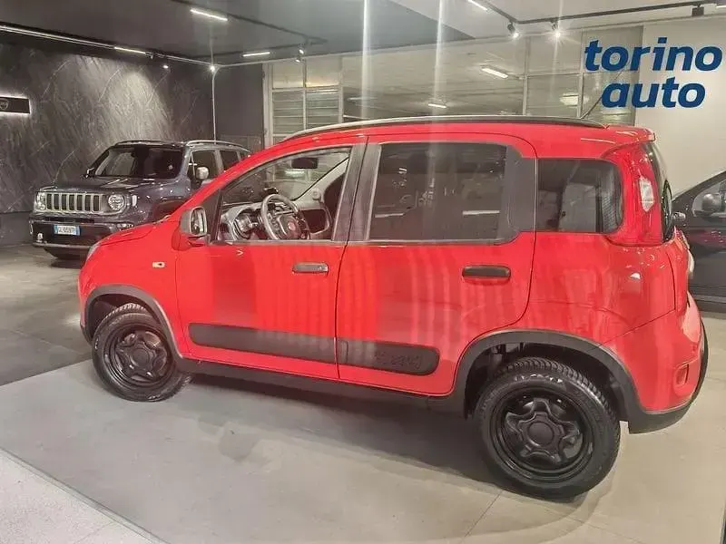 Usata Fiat Panda 4x4 S 95 CV (69 kW) 2018 Rosso Utilitaria