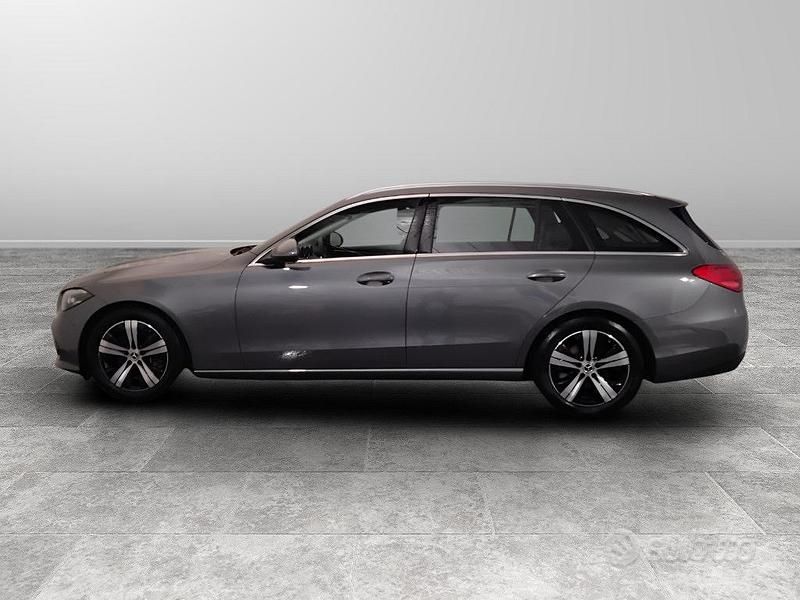 Usata Mercedes C200 Advanced 163 CV (119 kW) 2025 Grigio Station wagon