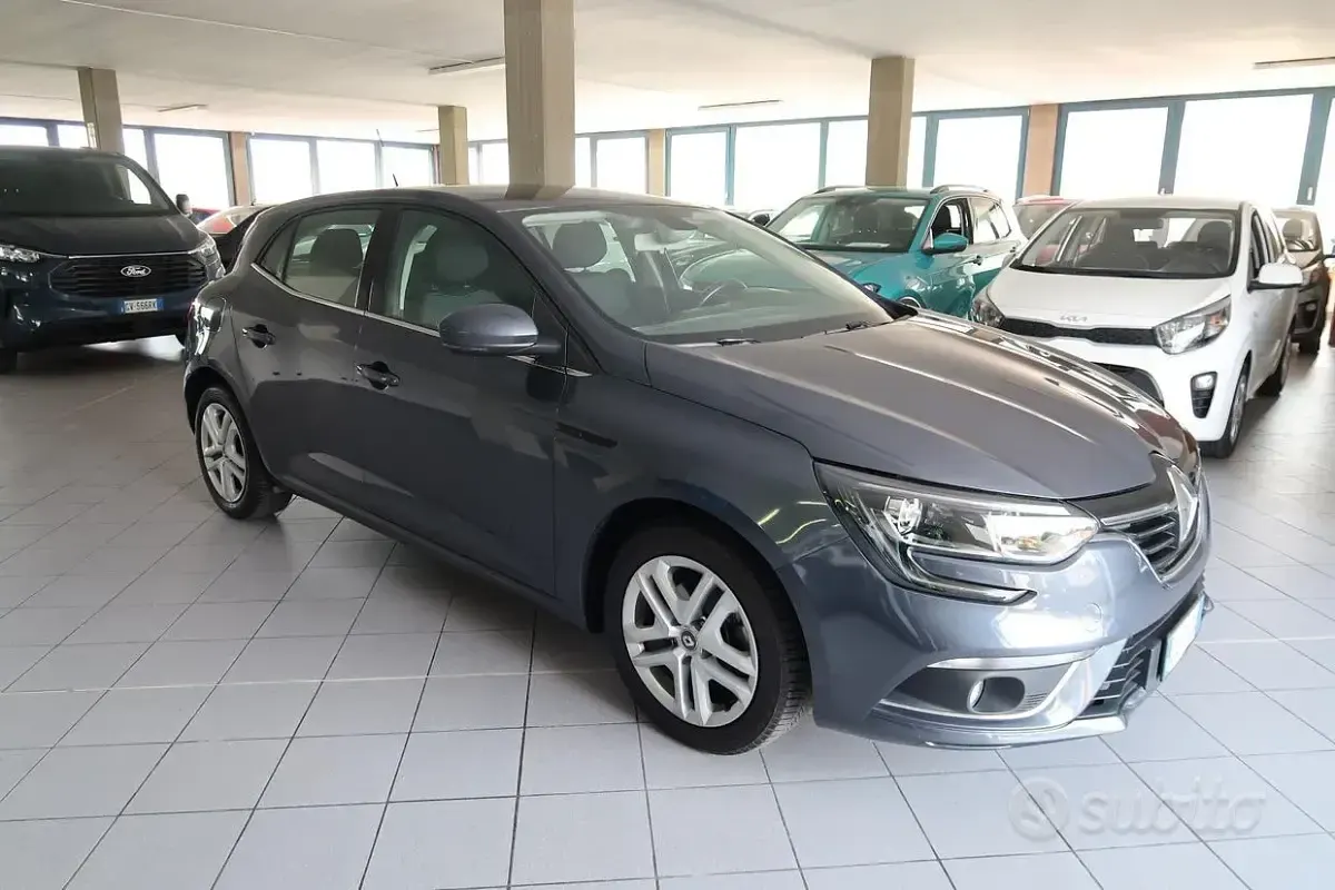 Usata Renault Mégane IV Business 116 CV (85 kW) 2020 Grigio Berlina