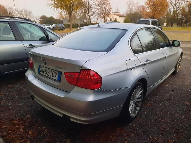 Usata BMW 335 Efficient Dynamics 306 CV (225 kW) 2011 Argento Berlina