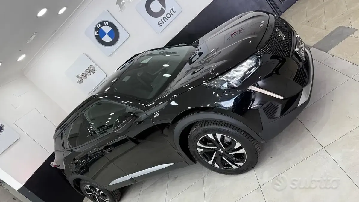 Gebraucht Peugeot 2008 Allure 130 PS (95 kW) 2023 Schwarz SUV