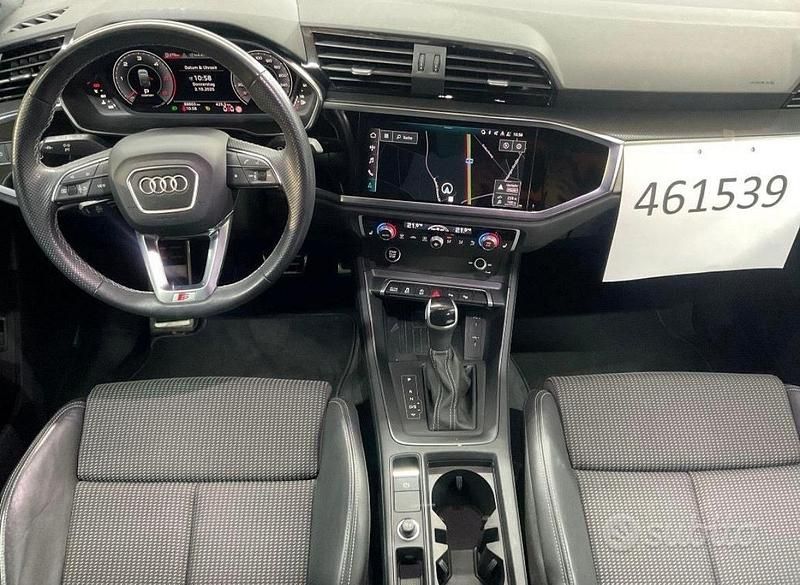 Usata Audi Q3 Sportback S-Line 149 CV (109 kW) 2023 Grigio SUV